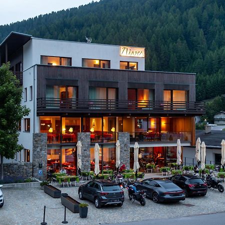 Bed & Breakfast Hotel Nives Solda Bagian luar foto