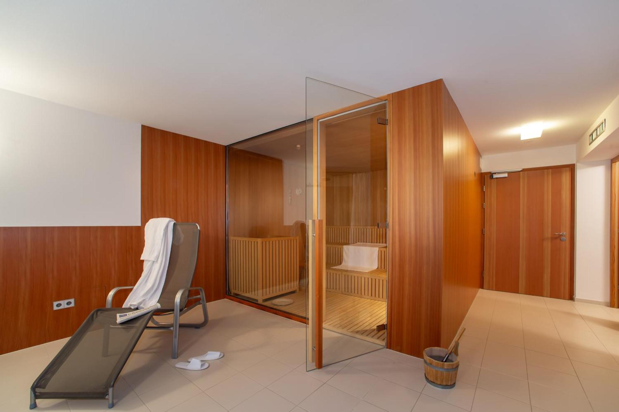 Bed & Breakfast Hotel Nives Solda Bagian luar foto