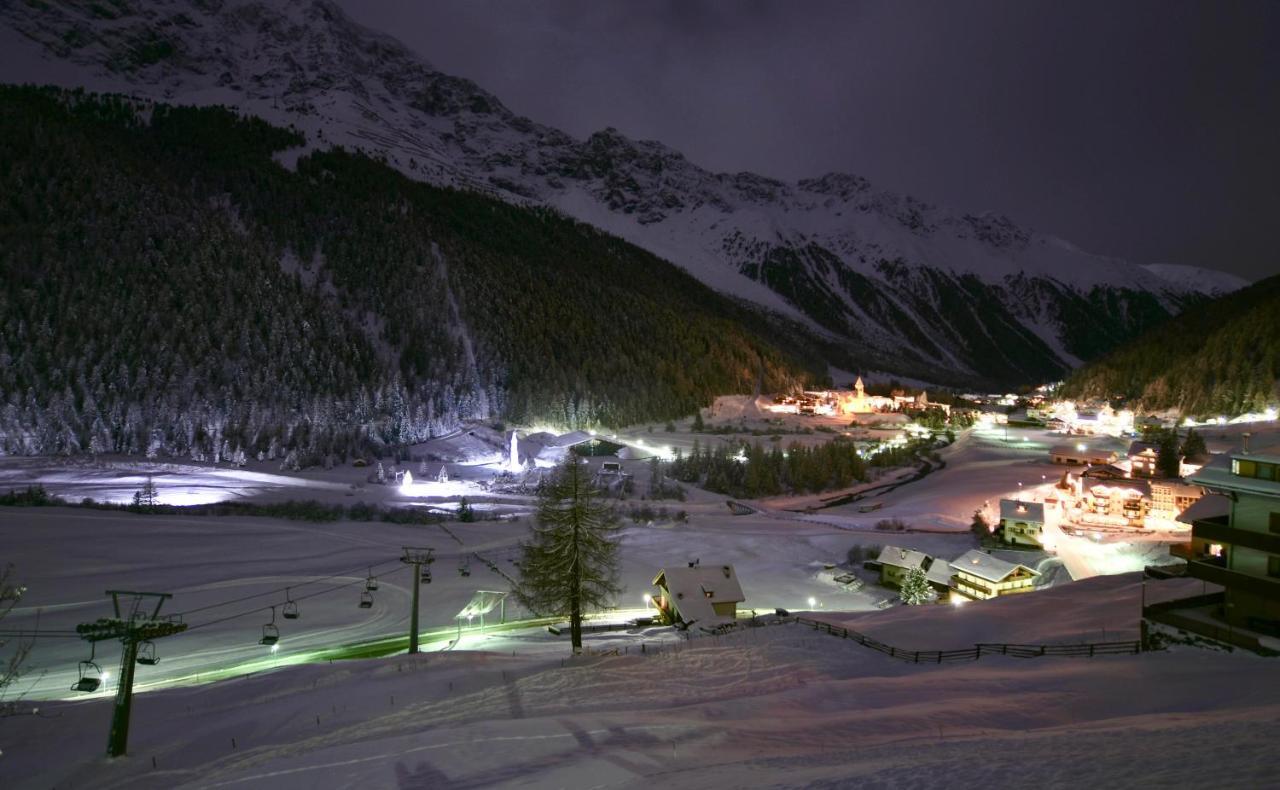 Bed & Breakfast Hotel Nives Solda Bagian luar foto